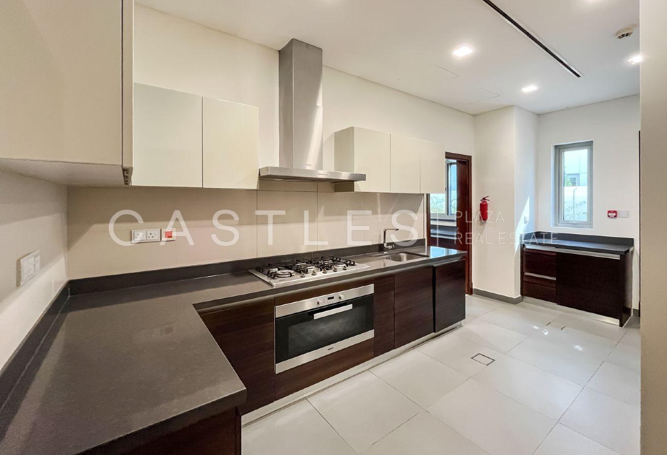 Contemporary Style |Ready To Move | Villa For Rent photo 9