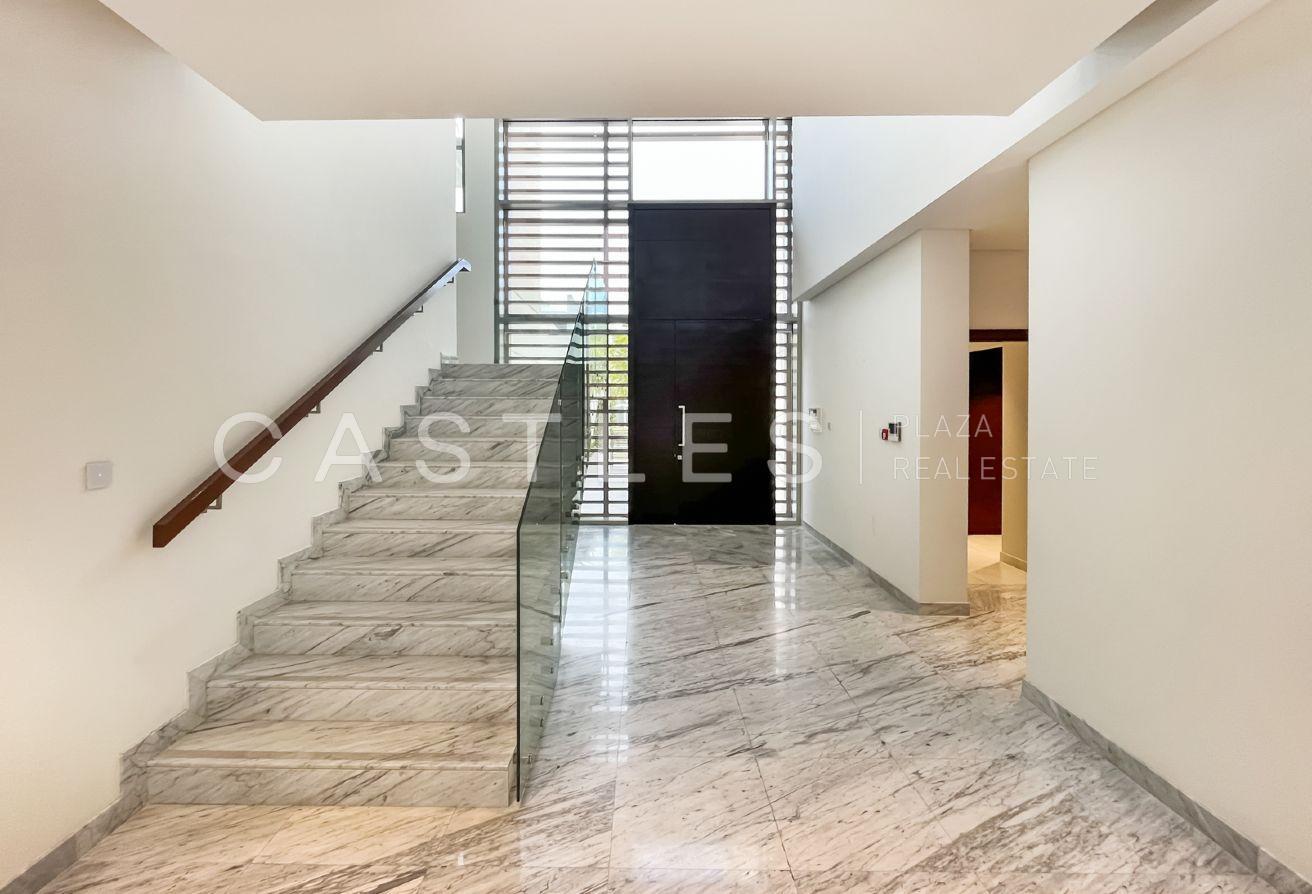 Contemporary Style |Ready To Move | Villa For Rent photo 18