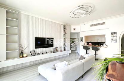 Apartment - 2 Bedrooms - 4 Bathrooms for sale in Al Anbara - Shoreline Apartments - Palm Jumeirah - Dubai