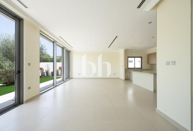 111842700 - Property Image 2