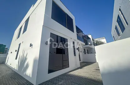 Villa - 6 Bedrooms - 7 Bathrooms for rent in Jumeirah 1 Villas - Jumeirah 1 - Jumeirah - Dubai