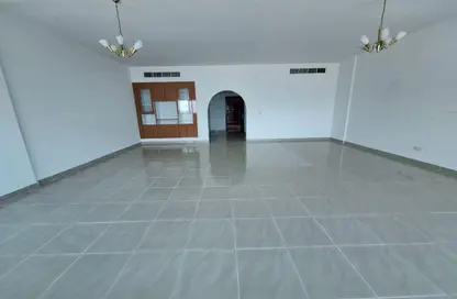 Apartment - 3 Bedrooms - 4 Bathrooms for rent in Al Mamzar - Al Mamzar - Sharjah - Sharjah