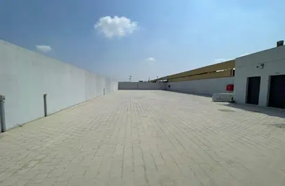 Bulk Rent Unit - Studio - 4 Bathrooms for rent in Industrial Area 5 - Sharjah Industrial Area - Sharjah