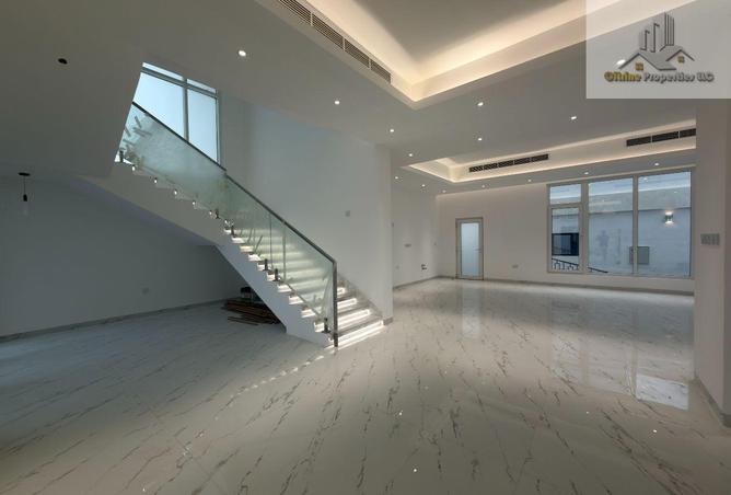 83227811 - Property Image 2