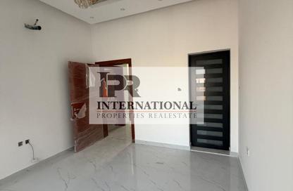 Townhouse - 5 Bedrooms - 5 Bathrooms for sale in Al Helio - Ajman