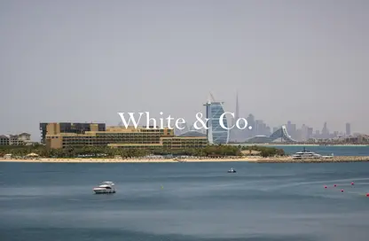Apartment - 3 Bedrooms - 5 Bathrooms for sale in Al Msalli - Shoreline Apartments - Palm Jumeirah - Dubai