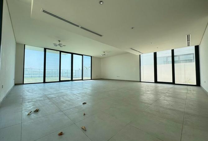 121552424 - Property Image 3