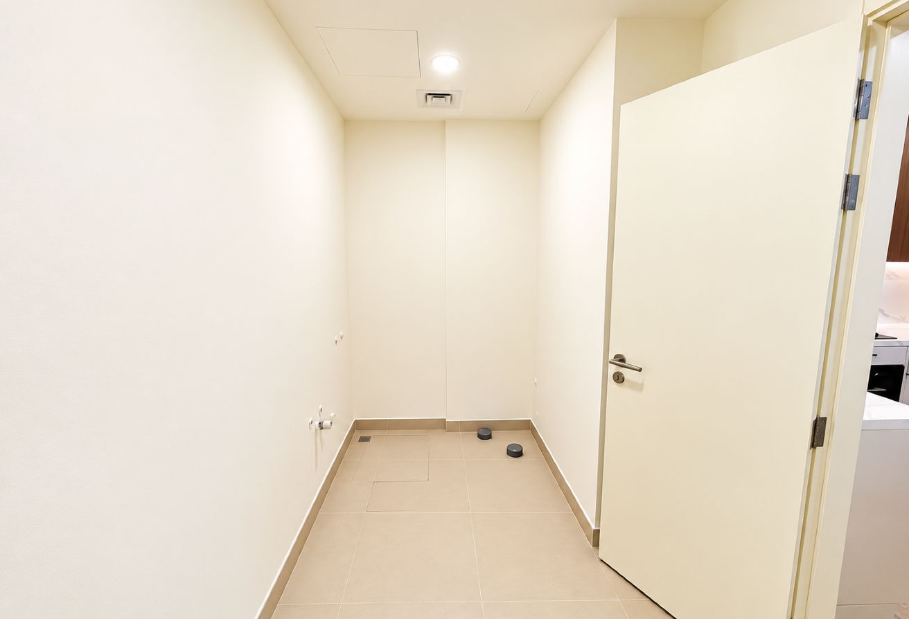 3 bedroom apartment in The Mayfair, Town Square: 10