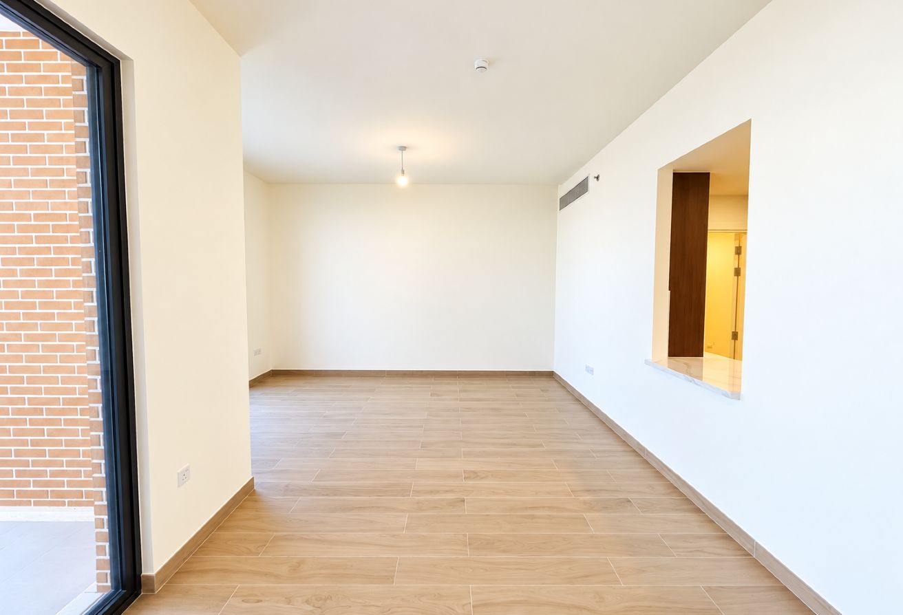 3 bedroom apartment in The Mayfair, Town Square: 6