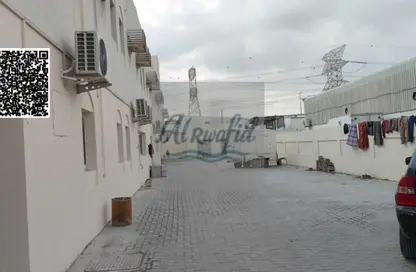 سكن عمال - استوديو - 8 حمامات للايجار في المنطقة الصناعية رقم 17 - المنطقة الصناعية بالشارقة - الشارقة