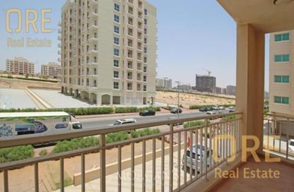 Apartment - 3 Bedrooms - 3 Bathrooms for sale in Mazaya 10B - Queue Point - Liwan - Dubai
