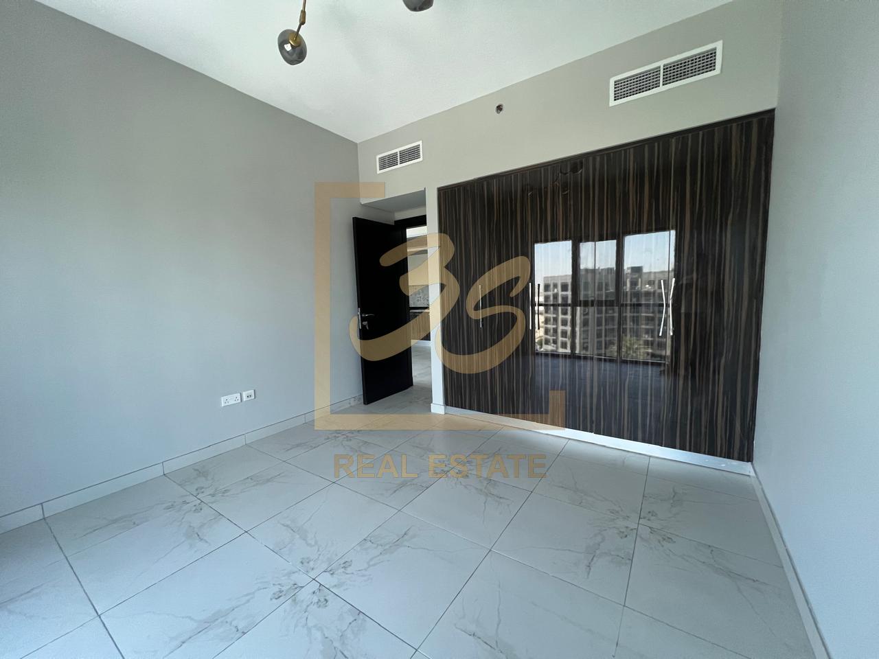 SPACIOUS 1BR | BRIGHT LAYOUT | VACANT by 209908 