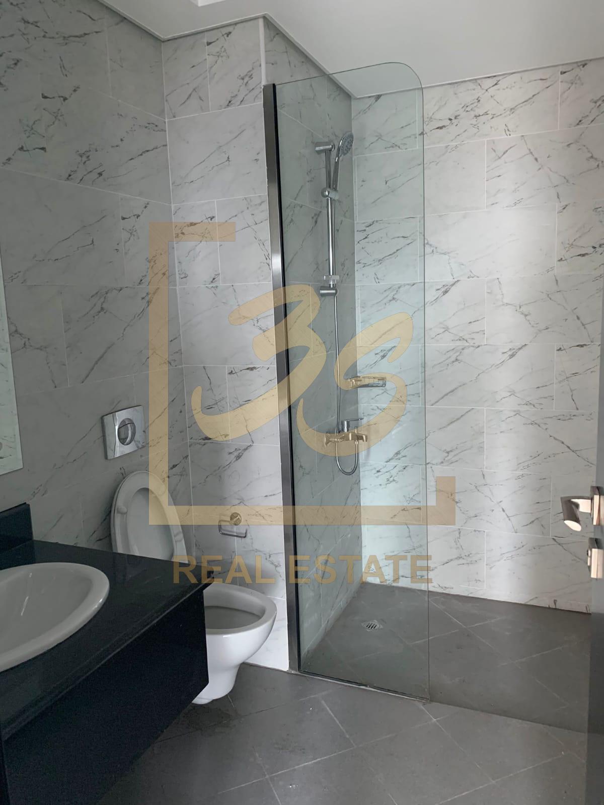 SPACIOUS 1BR | BRIGHT LAYOUT | VACANT by 209908 