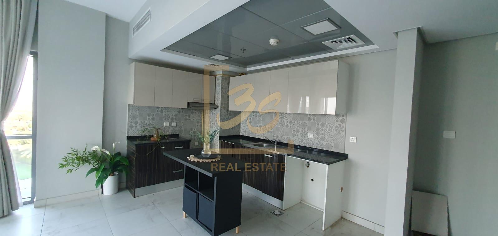 SPACIOUS 1BR | BRIGHT LAYOUT | VACANT by 209908 