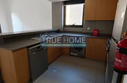 شقة - غرفة نوم - 2 حمامات للبيع في الممشى - مويلح - الشارقة