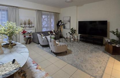 Apartment - 2 Bedrooms - 3 Bathrooms for rent in Rimal 1 - Rimal - Jumeirah Beach Residence - Dubai