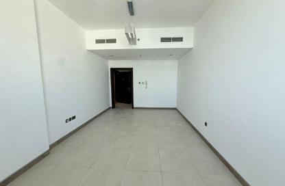 Apartment - 2 Bedrooms - 3 Bathrooms for rent in Bash Mall - Um Altaraffa - Al Gharb - Sharjah