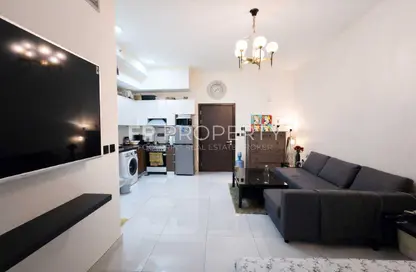 شقة - 1 حمام للبيع في لاونز من دانوب بلوك 2 - لاونز لدانوب - المدينة العالمية - دبي