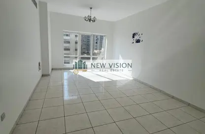 شقة - 2 غرف نوم - 2 حمامات للايجار في برج اللوتس - المجاز 1 - المجاز - الشارقة