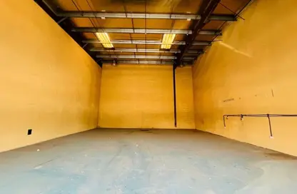 مستودع - استوديو - 1 حمام للايجار في بناء الصناعية 13 - منطقة رقم 13 - المنطقة الصناعية بالشارقة - الشارقة مستودع - استوديو - 1 حمام للايجار في بناء الصناعية 13 - منطقة رقم 13 - المنطقة الصناعية بالشارقة - الشارقة