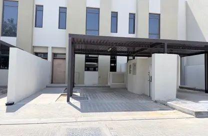 Villa - 2 Bedrooms - 4 Bathrooms for rent in Nasma Residence - Al Tai - Sharjah