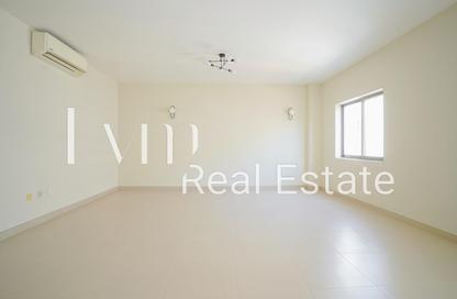 Apartment - 3 Bedrooms - 3 Bathrooms for rent in Dar Al Buteen 1 - Al Muraqqabat - Deira - Dubai Apartment - 3 Bedrooms - 3 Bathrooms for rent in Dar Al Buteen 1 - Al Muraqqabat - Deira - Dubai