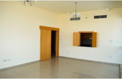 Apartment - 1 Bedroom - 2 Bathrooms for rent in Julphar Residential Tower - Julphar Towers - Al Nakheel - Ras Al Khaimah