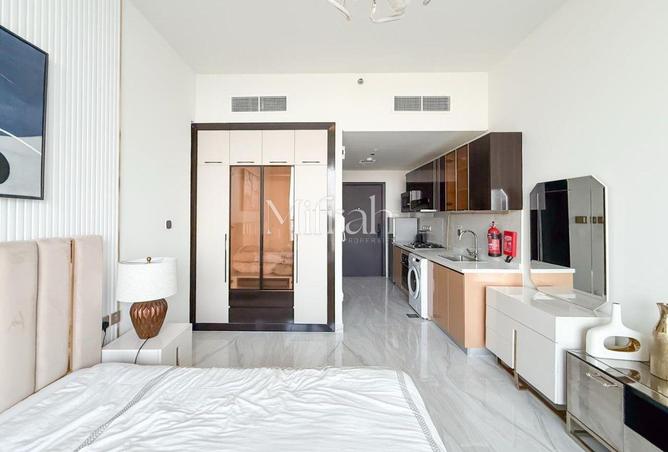 High-Floor Studio | Furnished | Pool View