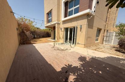 Villa - 3 - 5 for rent in Villa Lantana 1 - Villa Lantana - Dubai Science Park - Dubai
