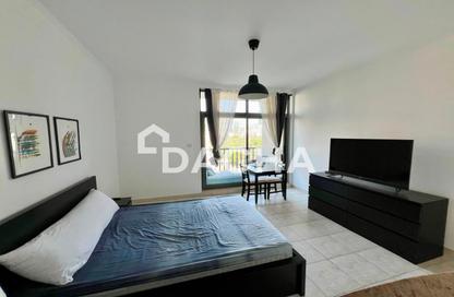 Apartment - Studio - 1 Bathroom for sale in The Links Canal Apartments - The Links - The Views - Dubai