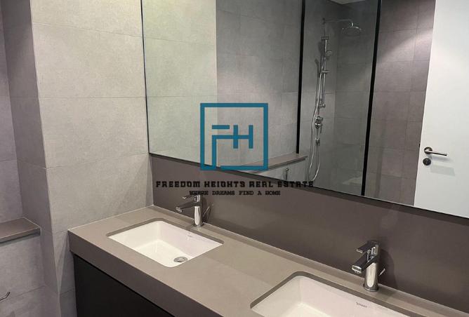 70281679 - صورة العقار 3