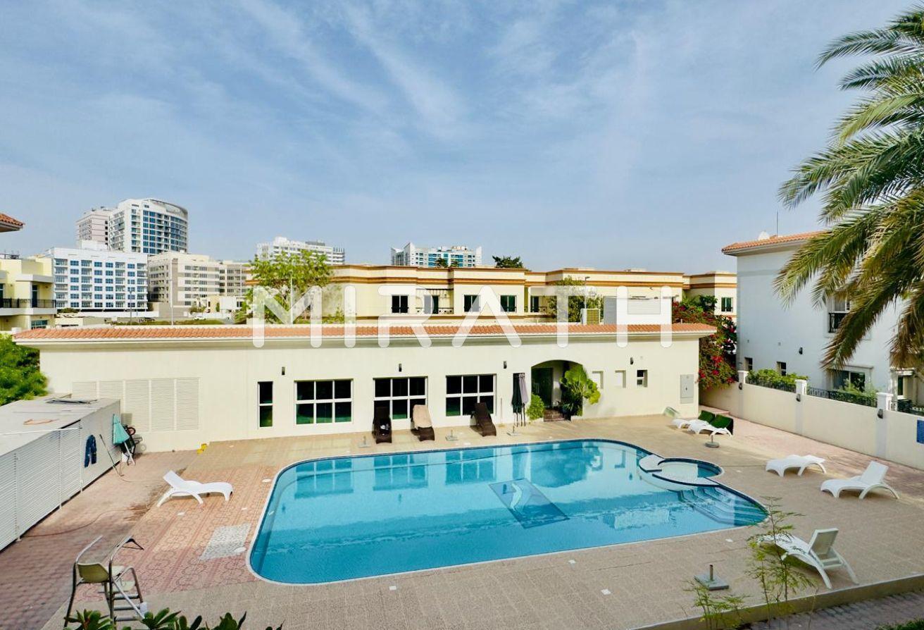 FULLY UPGRADED CORNAR VILLA READY TO MOVE photo 2