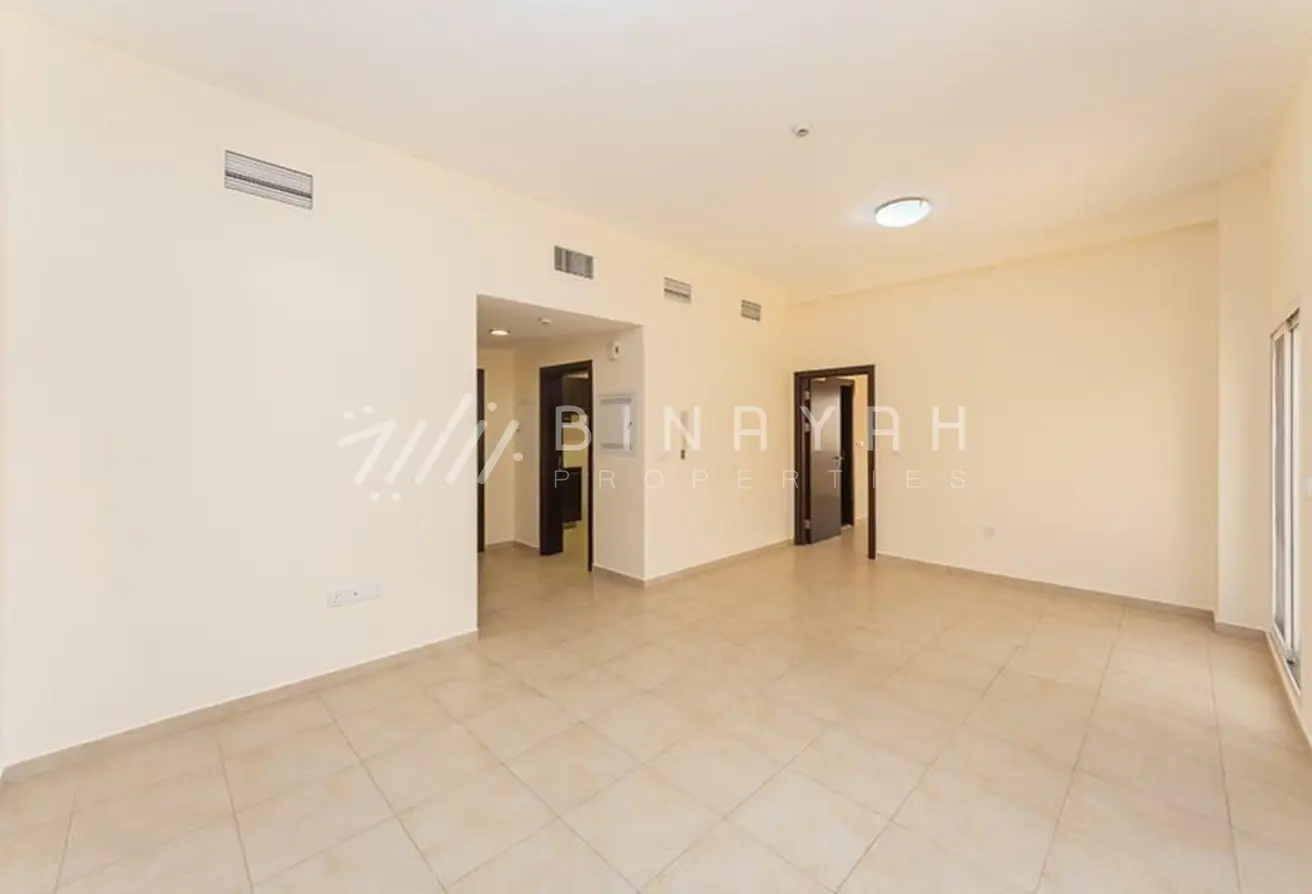 132024121 - Property Main Image