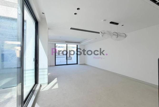 74255724 - Property Image 3