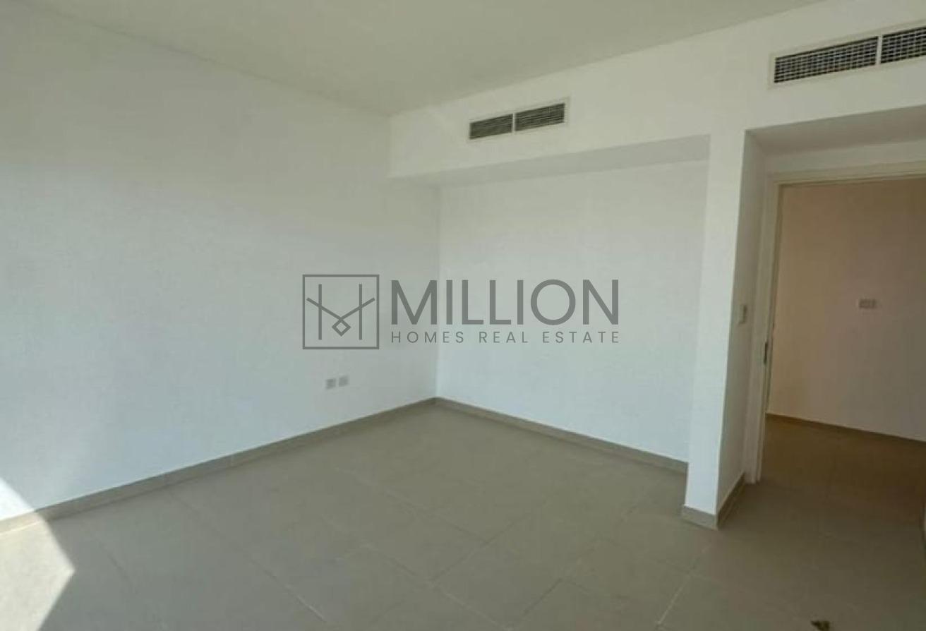 Spacious Layout | Best Deal | Gated Community photo 7
