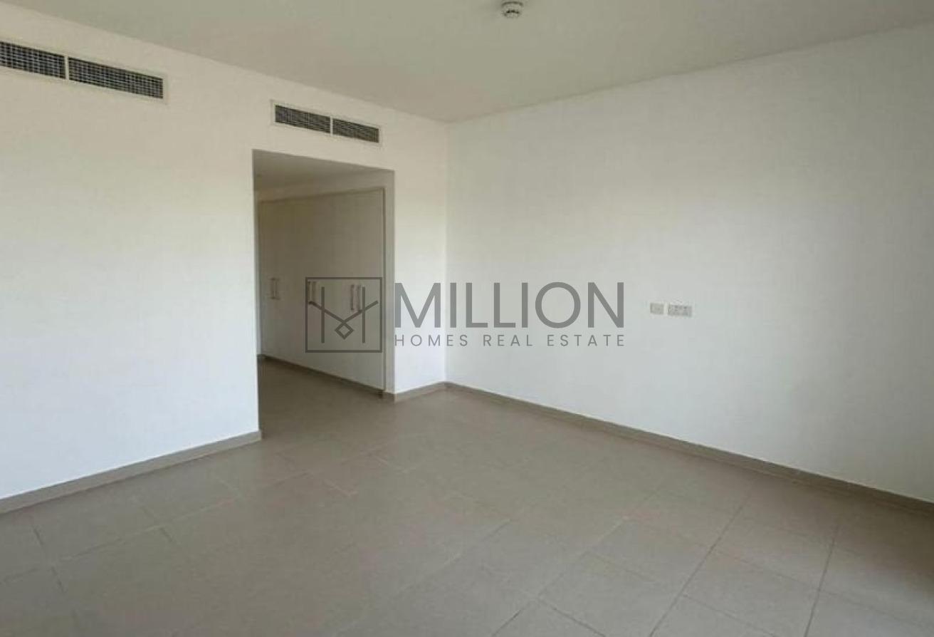 Spacious Layout | Best Deal | Gated Community photo 8