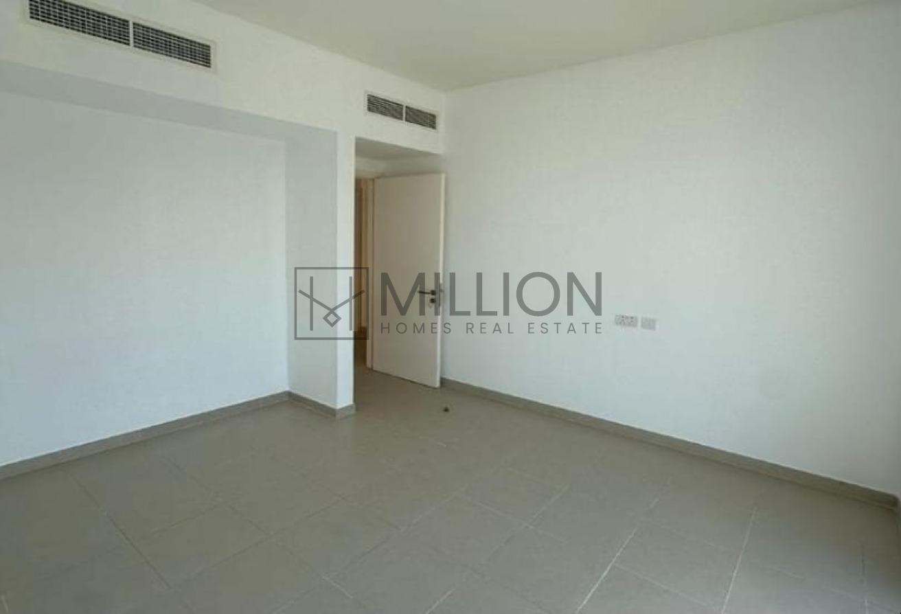 Spacious Layout | Best Deal | Gated Community photo 6