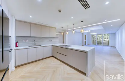 Apartment - 2 Bedrooms - 3 Bathrooms for sale in Marina Residences 6 - Marina Residences - Palm Jumeirah - Dubai