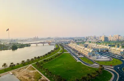 Apartment - 2 Bedrooms - 4 Bathrooms for rent in Crystal Plaza - Al Majaz 1 - Al Majaz - Sharjah