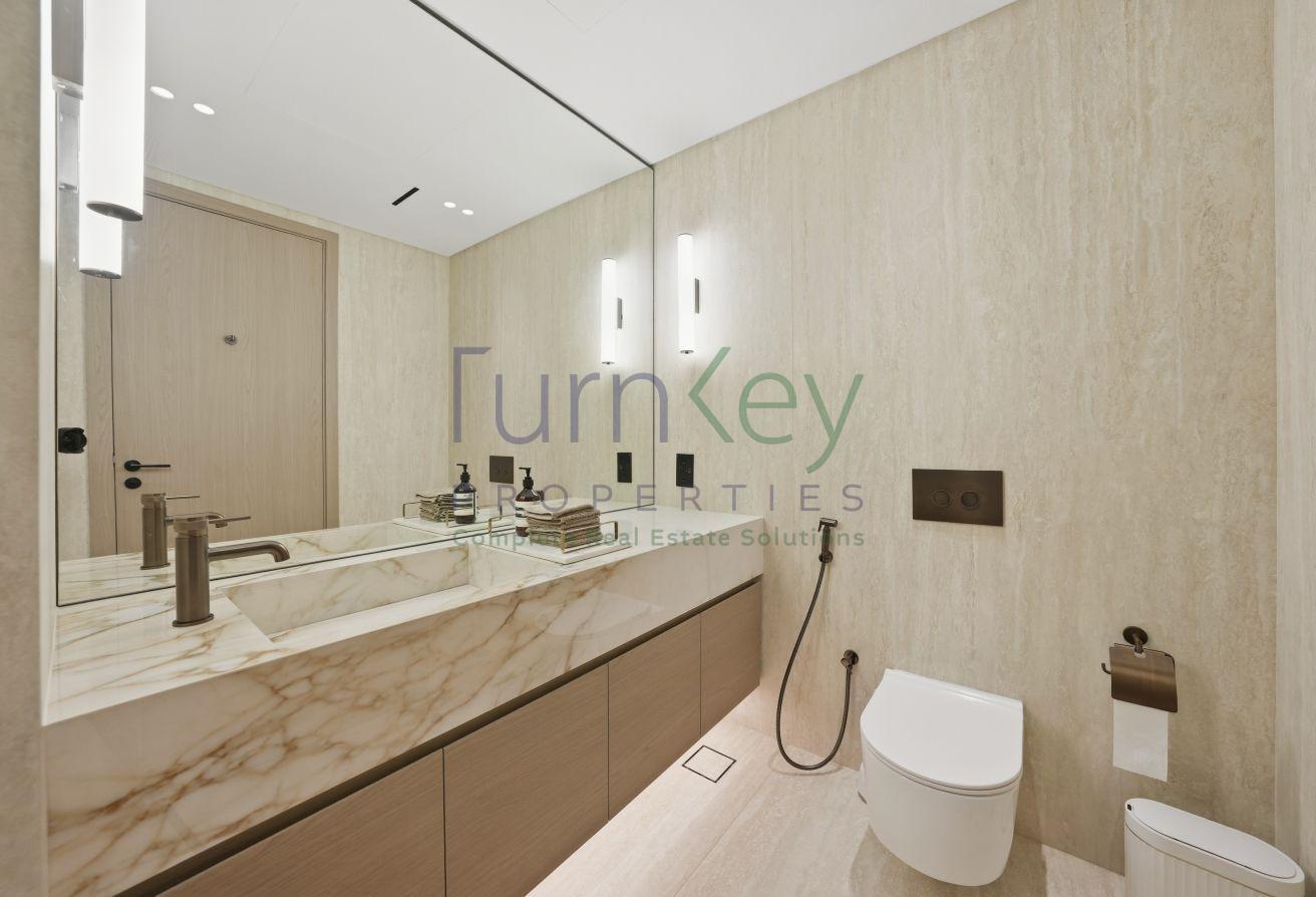 1 OF 1 HIGH END RENOVATED 2 BED APARTMENT photo 20