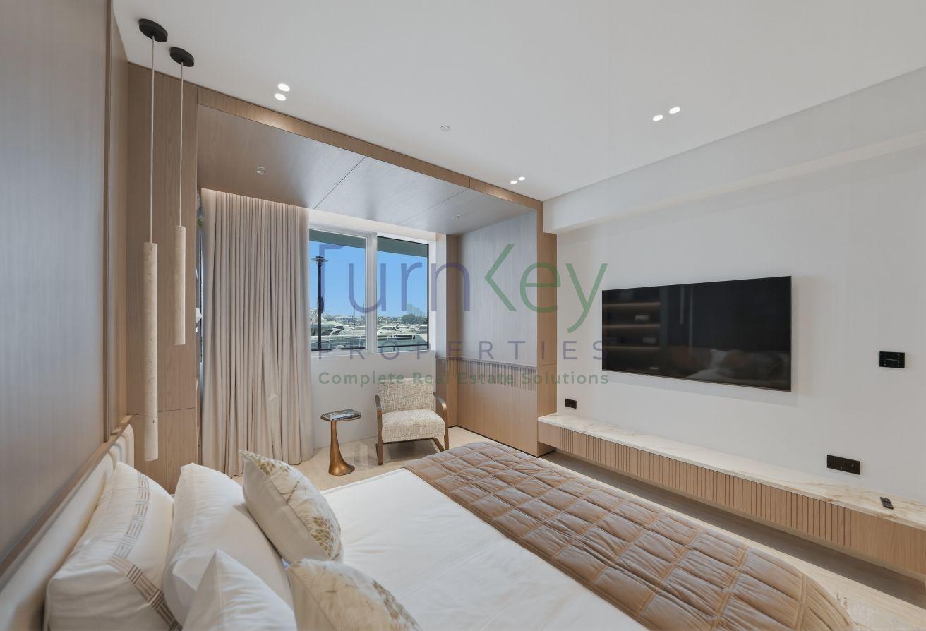 1 OF 1 HIGH END RENOVATED 2 BED APARTMENT photo 15