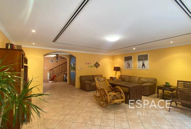 72721143 - Property Image 3