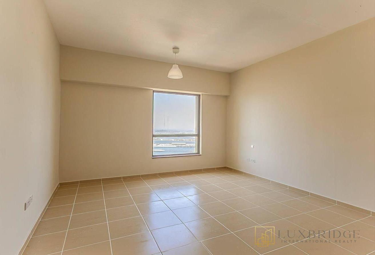 High Floor | Unfurnished | Vacant photo 11