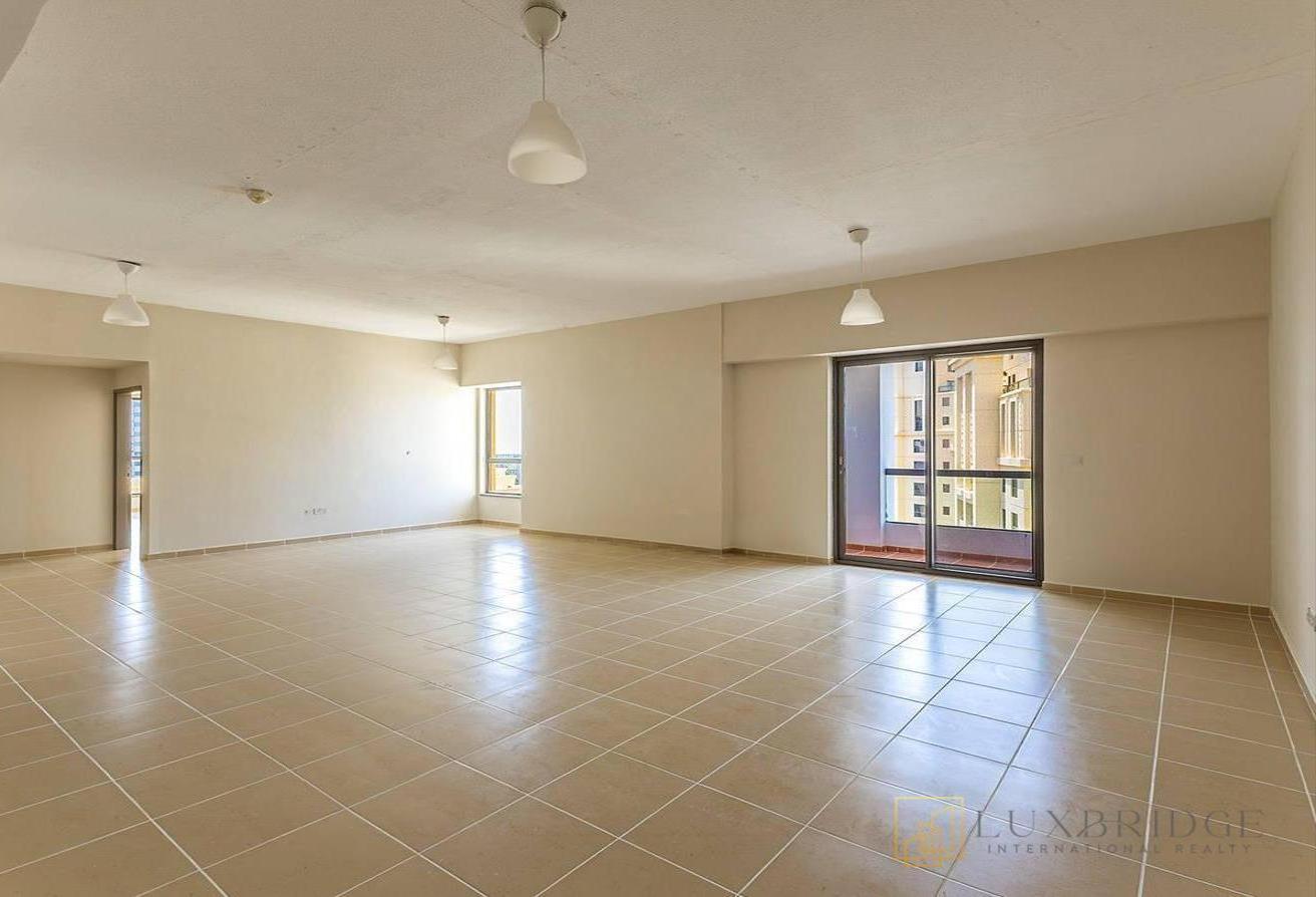 High Floor | Unfurnished | Vacant photo 2