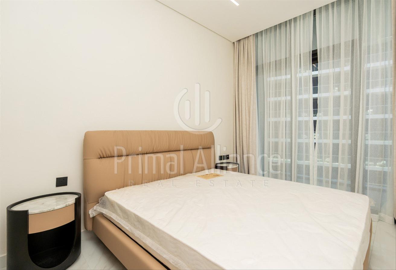 Exclusive | Brand New Furnished 1BR | Pool and Skyline View photo 12