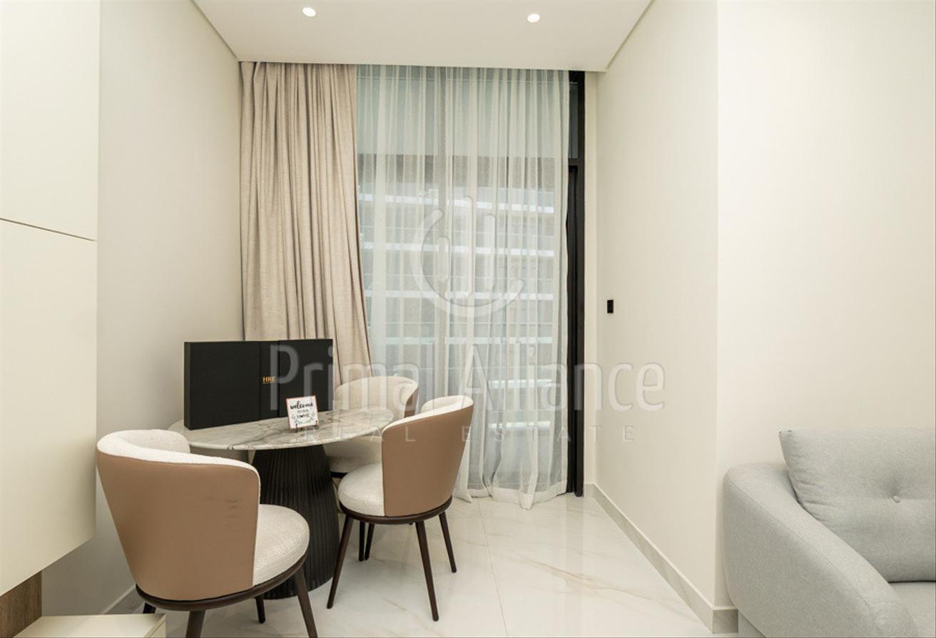 Exclusive | Brand New Furnished 1BR | Pool and Skyline View photo 5
