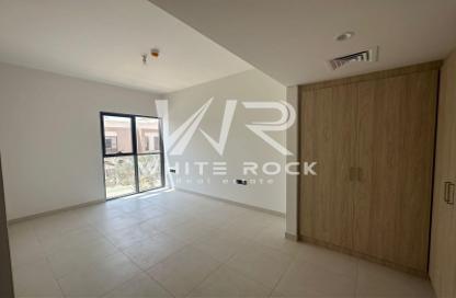 Townhouse - 2 - 4 for sale in Aldhay at Bloom Gardens - Bloom Gardens - Al Salam Street - Abu Dhabi