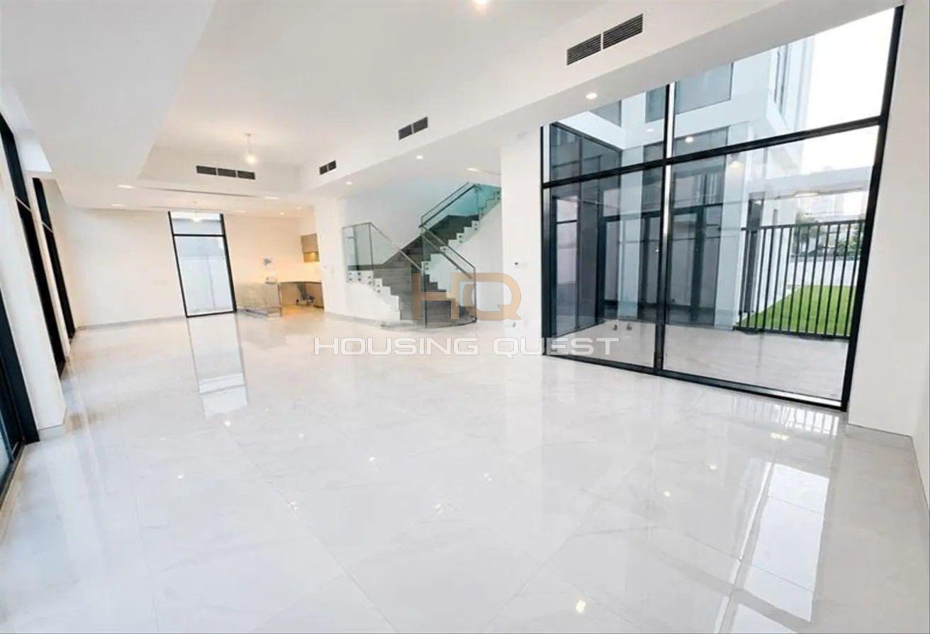 Vacant | Next to Pool | Corner Plot photo 2