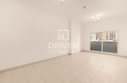 Apartment - 2 Bedrooms - 3 Bathrooms for rent in DuWest Residence - Jumeirah Garden City - Al Satwa - Dubai
