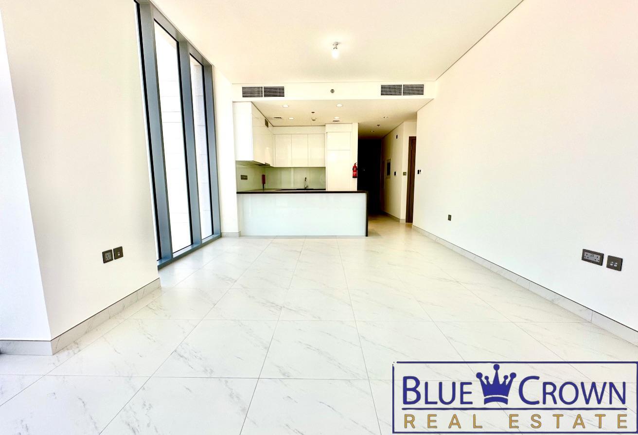 CORNER BEST 1BED SKY LINE VIEW photo 9